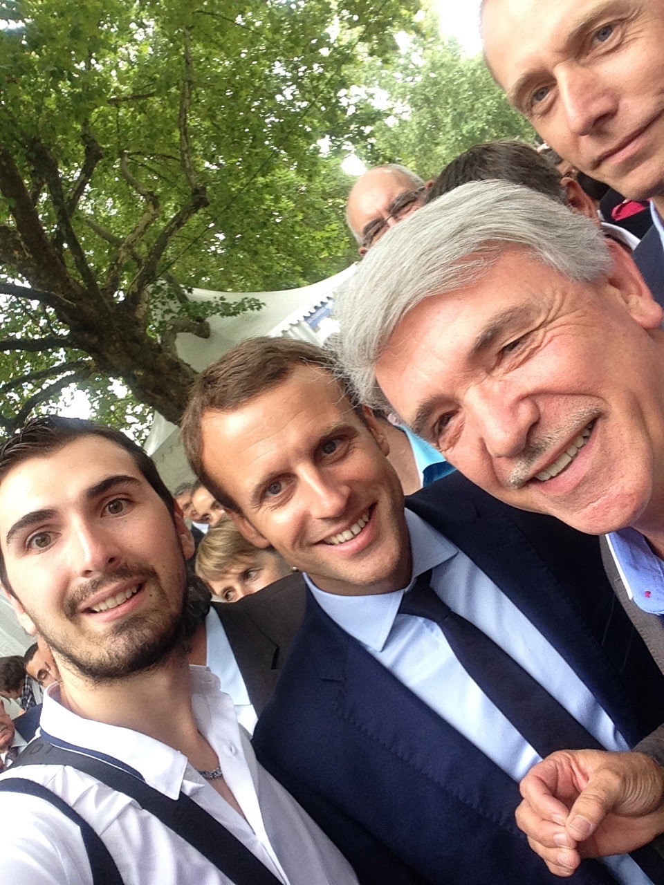 Beautyself avec Emmanuel Macron Beautyself avec Emmanuel Macron
